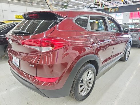 Used 2017 Hyundai Tucson SE AWD/4WD image 6