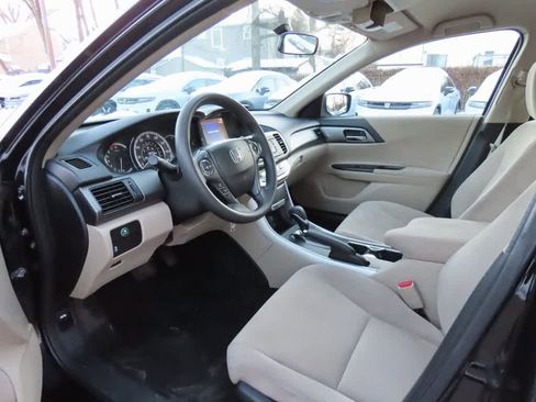 Used 2013 Honda Accord LX image 2