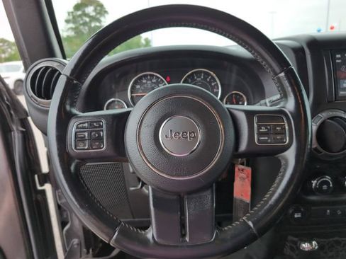 Used 2017 Jeep Wrangler Sport w/ Quick Order Package 24S AWD/4WD image 24