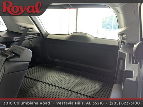 Certified 2023 Volvo XC90 B5 Core w/ Protection Package Premier image 18