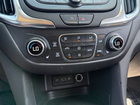 Used 2024 Chevrolet Equinox LT AWD/4WD image 28