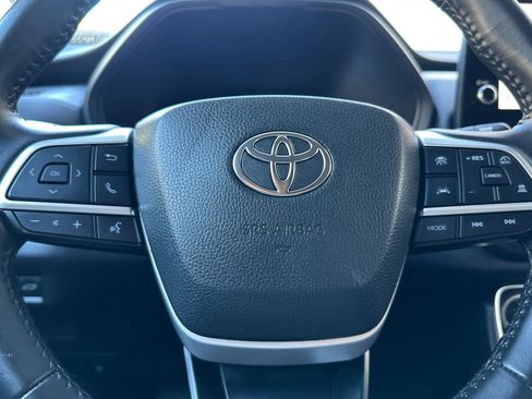 Certified 2025 Toyota Grand Highlander AWD image 24