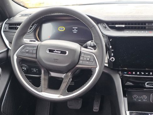 New 2026 Jeep Grand Cherokee Limited image 15