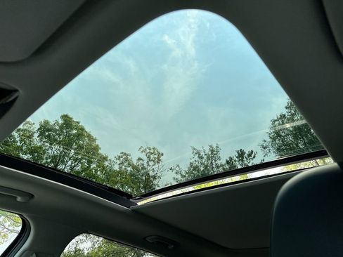 Used 2025 Kia Sorento S w/ Panoramic Sunroof Package image 45