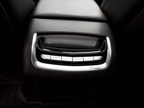 Used 2020 Cadillac XT6 Sport w/ Platinum Package image 28