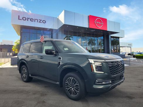 New 2025 Nissan Armada SL w/ Captain's Chari Seat Package image 3