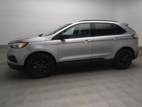 Used 2020 Ford Edge SE FWD image 2
