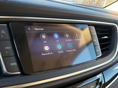 Used 2023 Buick Enclave Avenir w/ Avenir Technology Package image 22