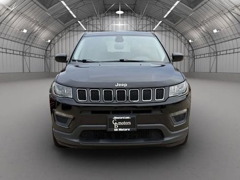 Used 2017 Jeep Compass Sport image 2