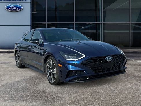 Used 2022 Hyundai Sonata SEL Plus FWD image 2