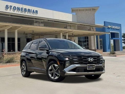 Used 2025 Hyundai Tucson SEL FWD image 2