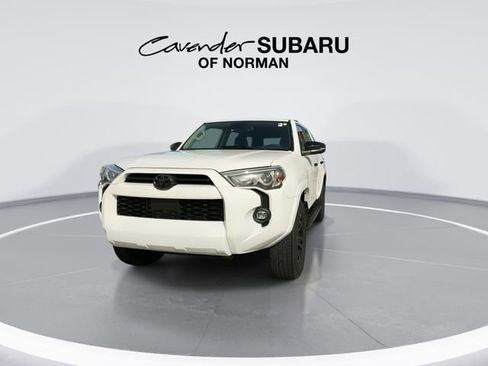 Used 2022 Toyota 4Runner SR5 Premium AWD/4WD image 4