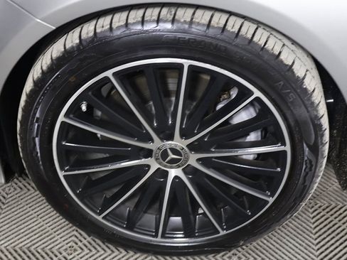 Used 2019 Mercedes-Benz C 300 Sedan w/ Premium Package image 17