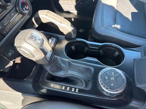 Used 2024 Ford Bronco Big Bend image 7