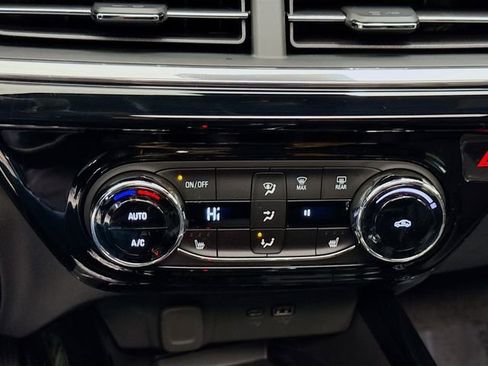 New 2026 Chevrolet Trax RS w/ Sunroof Package image 16