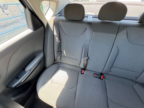 Used 2025 Kia K4 FWD image 39