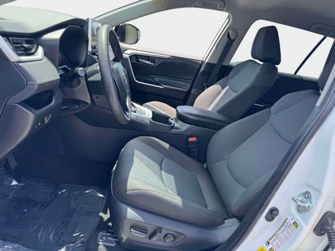 Certified 2025 Toyota RAV4 XLE AWD/4WD image 14