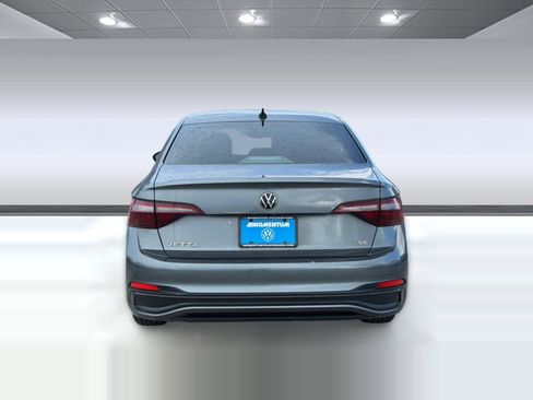 Used 2023 Volkswagen Jetta SE FWD image 10