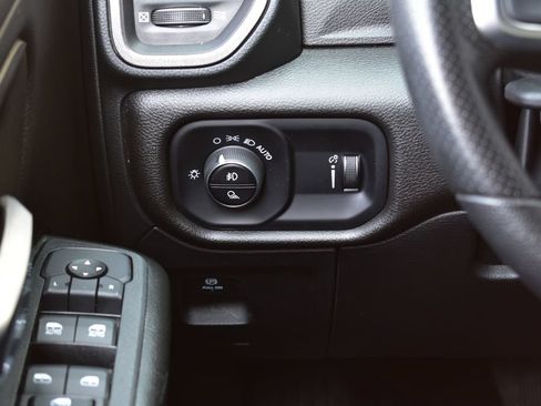 Used 2025 RAM 1500 Tradesman AWD/4WD image 38