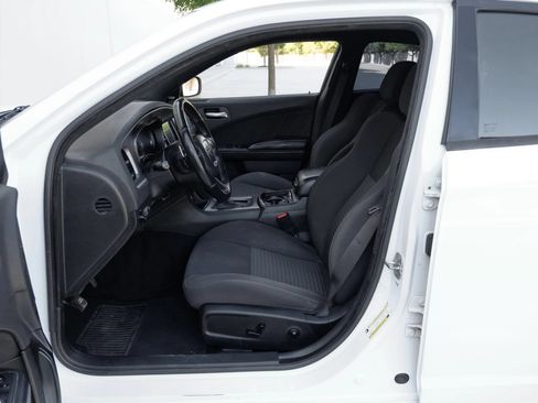 Used 2019 Dodge Charger R/T w/ Blacktop Package RWD image 12