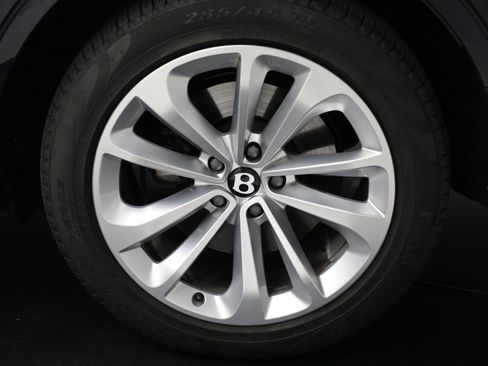 Certified 2024 Bentley Bentayga Extended Wheelbase AWD/4WD image 15