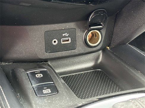 Used 2018 Nissan Rogue SL w/ Premium Package image 24