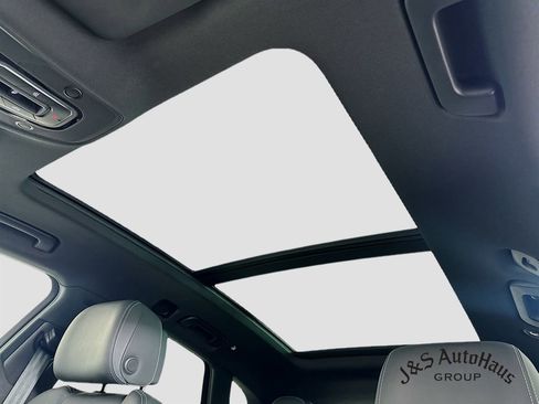 Used 2024 Audi SQ5 Premium Plus w/ Premium Plus Package image 16