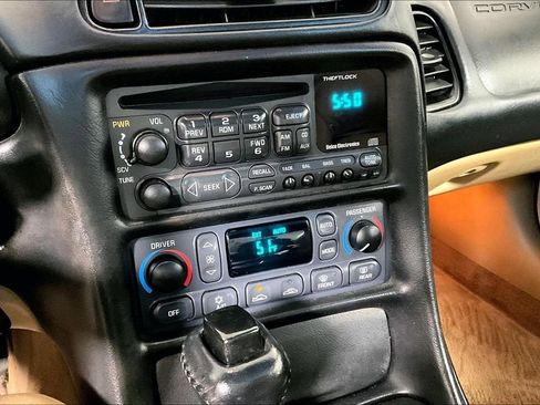 Used 2002 Chevrolet Corvette Coupe w/ Preferred Equipment Group2 image 24