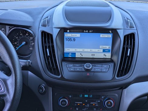 Used 2019 Ford Escape SE image 19