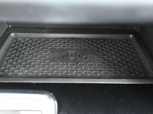 Used 2024 Nissan Pathfinder Platinum w/ Cargo Package AWD/4WD image 18