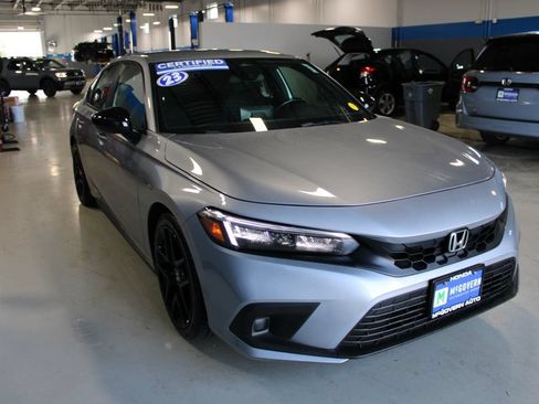 Used 2023 Honda Civic Sport image 3