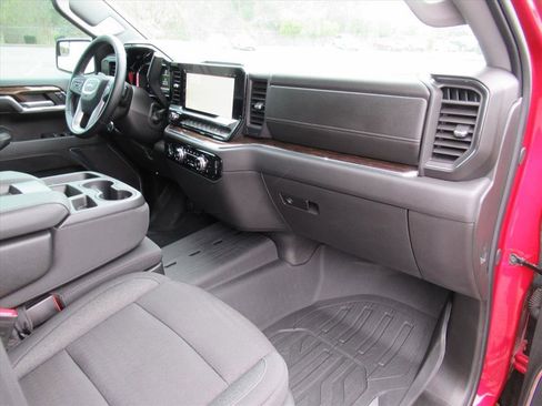 Used 2024 GMC Sierra 1500 Elevation w/ LPO, Elevation Black Package image 10