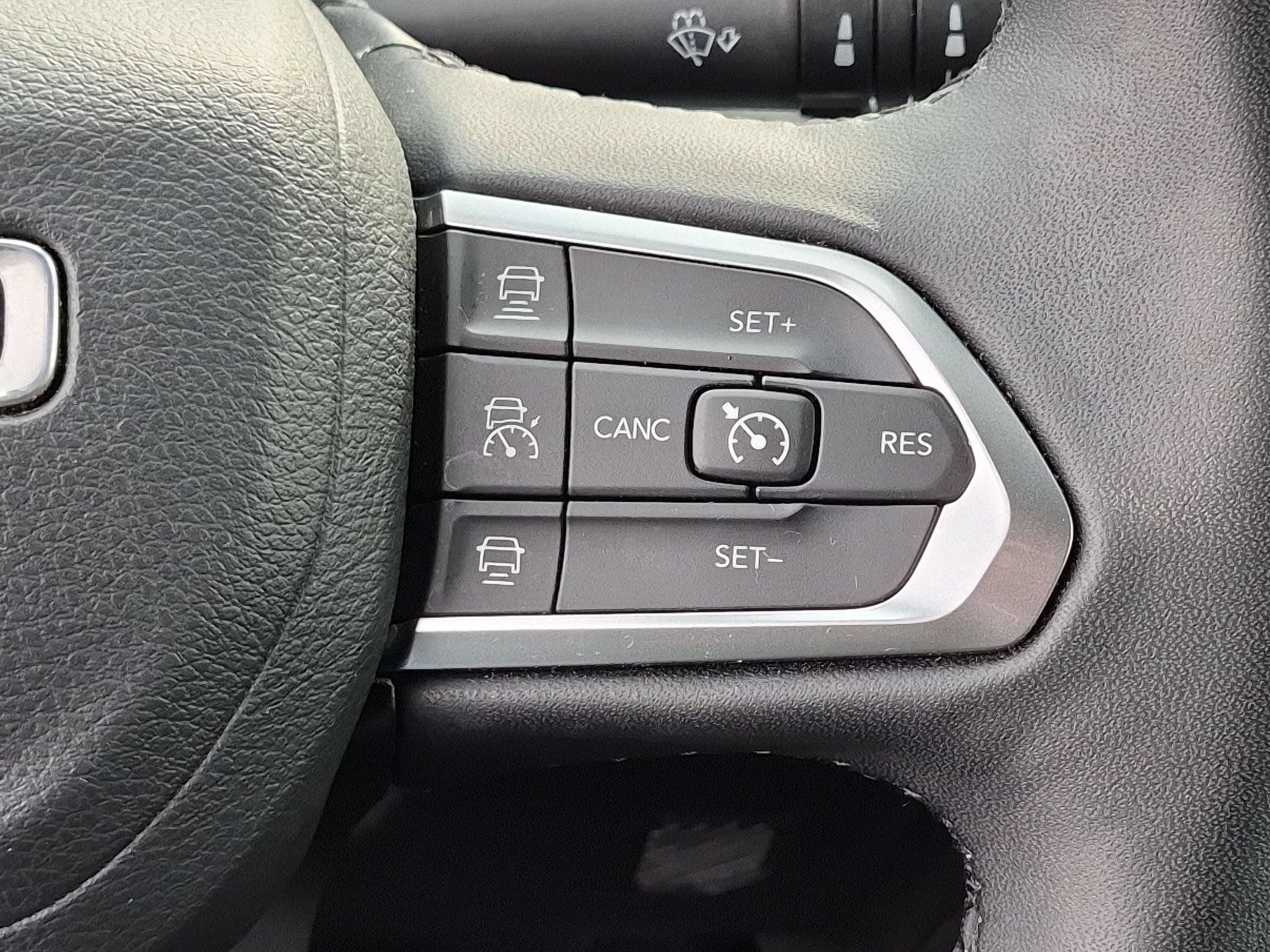Used 2024 Jeep Compass Limited AWD/4WD image 19