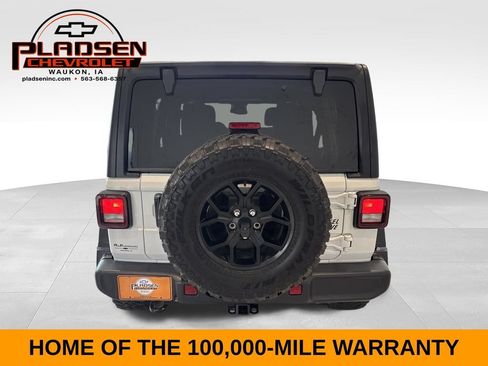 Used 2025 Jeep Wrangler Unlimited Sport AWD/4WD image 3