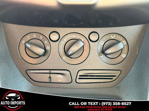 Used 2014 Ford Transit Connect XLT image 32