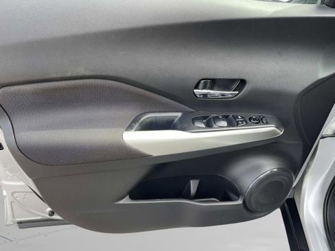Used 2020 Nissan Kicks SV FWD image 15