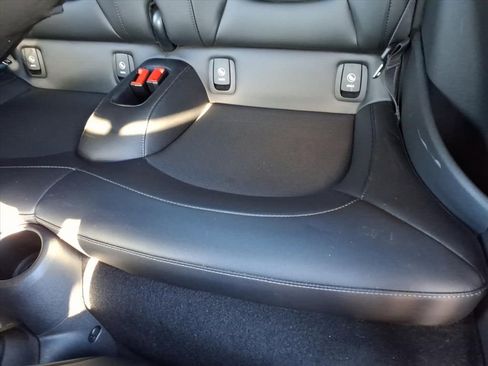 Used 2018 MINI Cooper S image 19