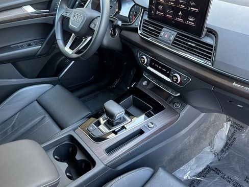 Used 2025 Audi Q5 2.0T Premium image 13