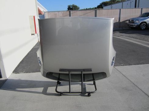 Used 2004 Ford Thunderbird Deluxe image 35