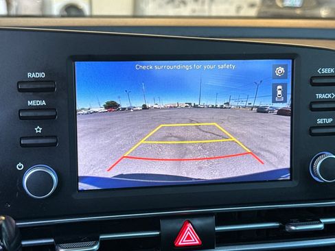 Certified 2023 Hyundai Elantra Blue FWD image 18