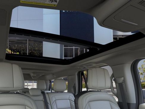 New 2026 Lincoln Navigator L Reserve AWD/4WD image 22
