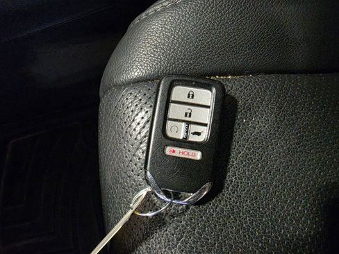 Used 2022 Honda Pilot Elite image 10