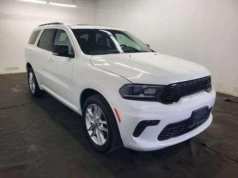 Used 2024 Dodge Durango GT AWD/4WD image 3