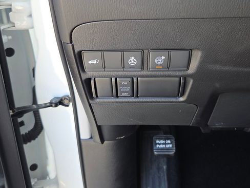 Used 2024 Nissan Armada SL w/ Captain's Chairs Package RWD image 26