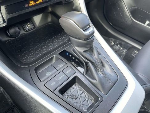 Used 2023 Toyota RAV4 XLE Premium image 44