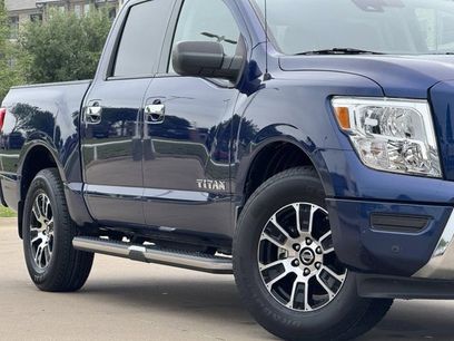Used 2021 Nissan Titan SV w/ SV Convenience Package