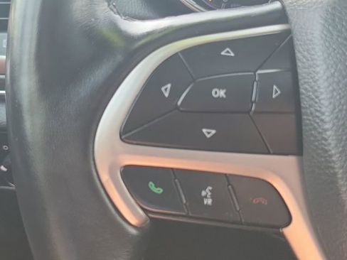 Used 2022 Jeep Grand Cherokee Limited AWD/4WD image 11