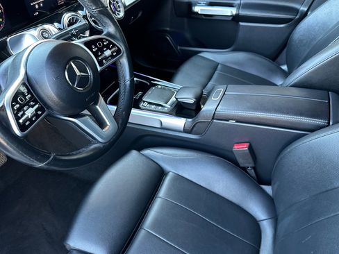 Used 2022 Mercedes-Benz GLB 250 image 10