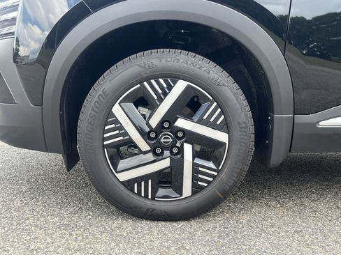 New 2026 Nissan Kicks SV w/ Charging Package FWD image 24