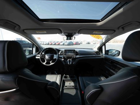 Used 2024 Honda Odyssey Elite image 19